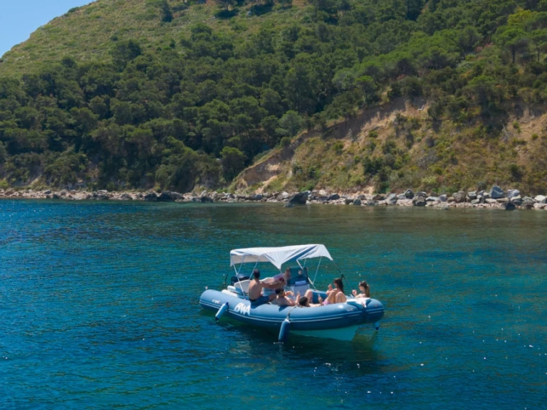 Boat rental Bwa Sport 22 GT in Cagliari on Samboat