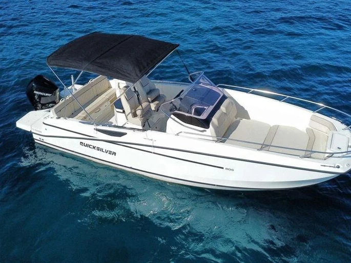 Bareboat Rental Motorboat Quicksilver with a boat licence