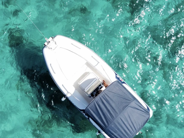 Motorboat rental with or without captain Quicksilver Porto San Paolo