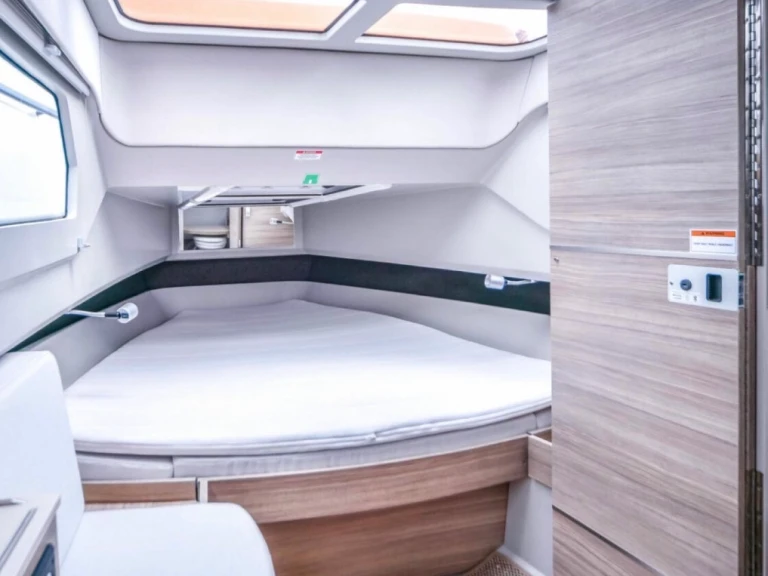 Luxury Yacht rental in Antibes - Saxdor Saxdor 320 GTO
