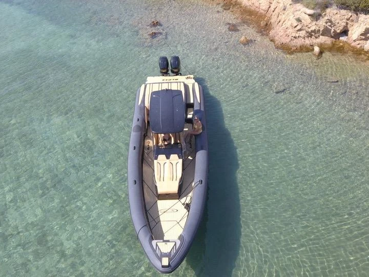 Bernico Rxp13 in Baie de Figari on SamBoat