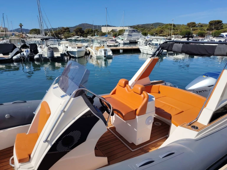 Rent a Tiger 750 TL France