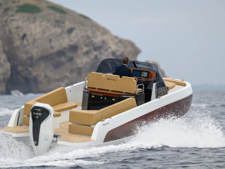Bareboat Rental Motorboat Zephyr with a boat licence