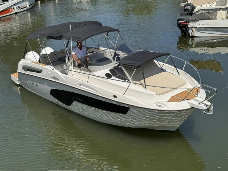 Motorboat for rent Mandelieu-la-Napoule at the best price