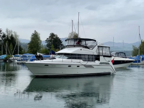 Bayliner 45 in Wädenswil on SamBoat