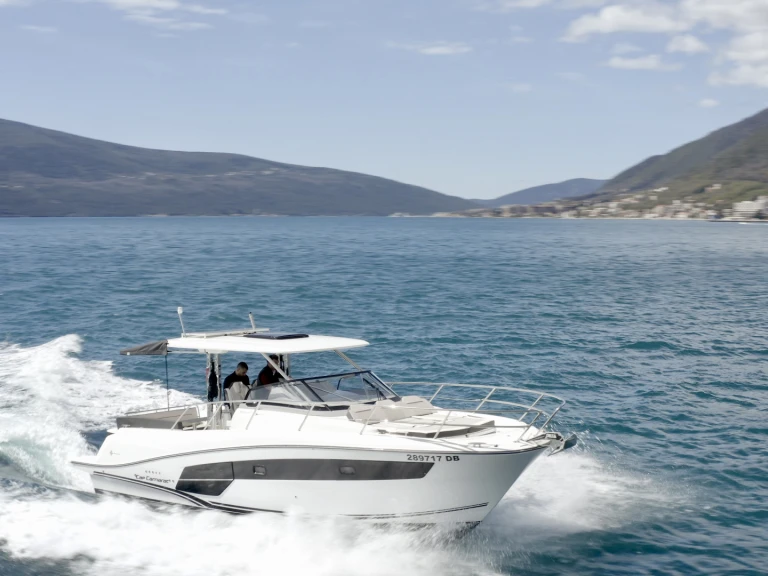 Boat rental Jeanneau Cap Camarat 10.5 WA in Dubrovnik on Samboat