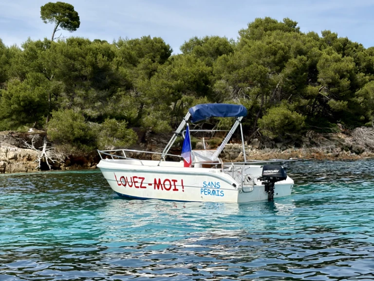 Motorboat rental in Mandelieu-la-Napoule - Conero Perla