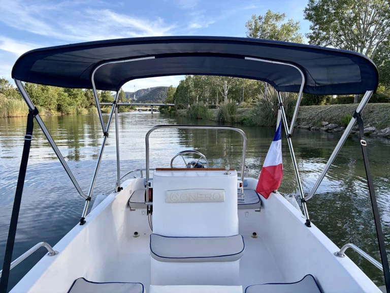 Bareboat Rental Motorboat Conero with a boat licence