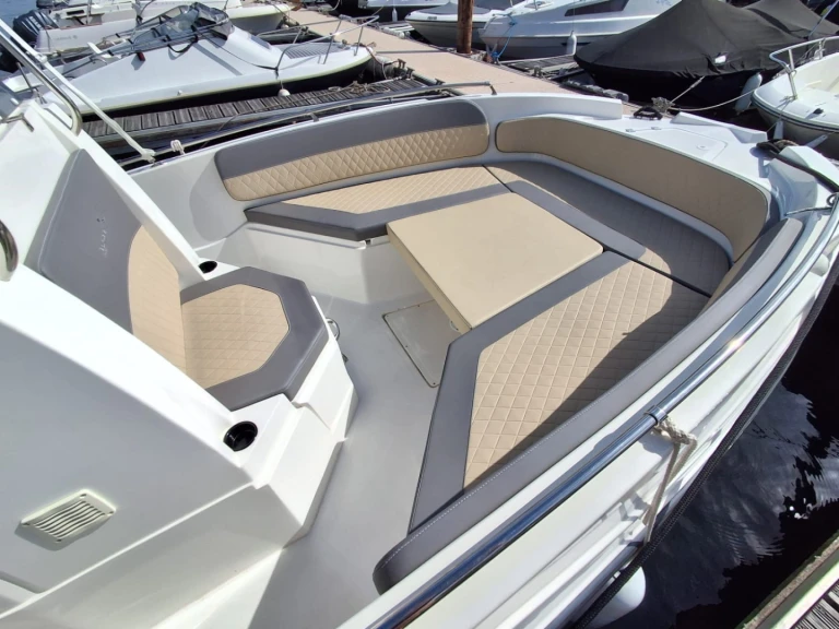 Rent a Nireus CL 620 Sanguinet