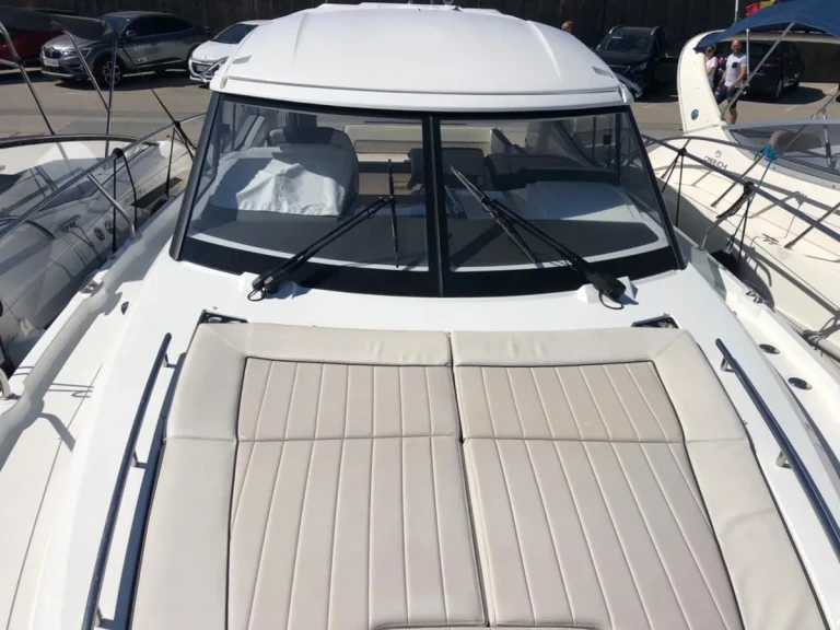 Rent a Jeanneau Leader 36 Sainte-Maxime