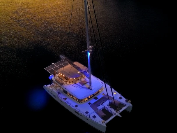 Rent a Leopard Leopard 47 Staniel Cay