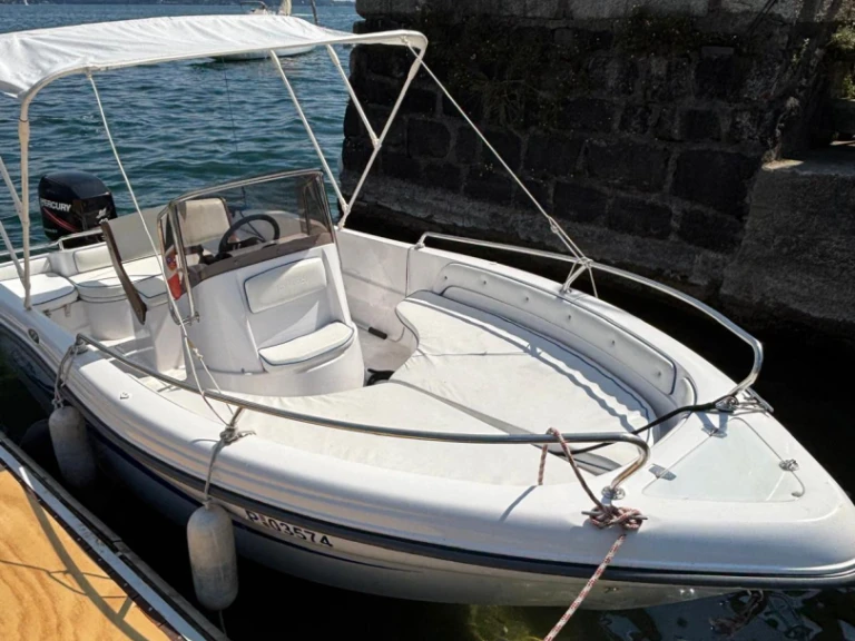 Ranieri Voyager 17 in Ghiffa on SamBoat