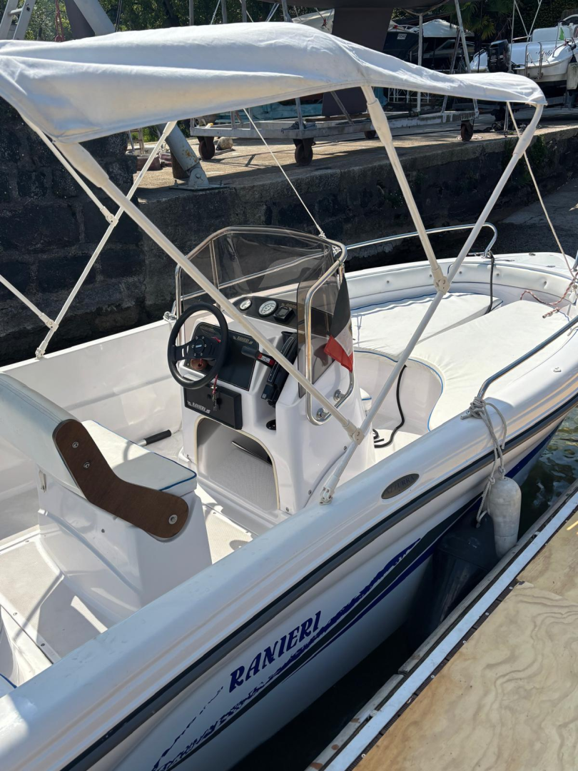 Motorboat rental with or without captain Ranieri Ghiffa