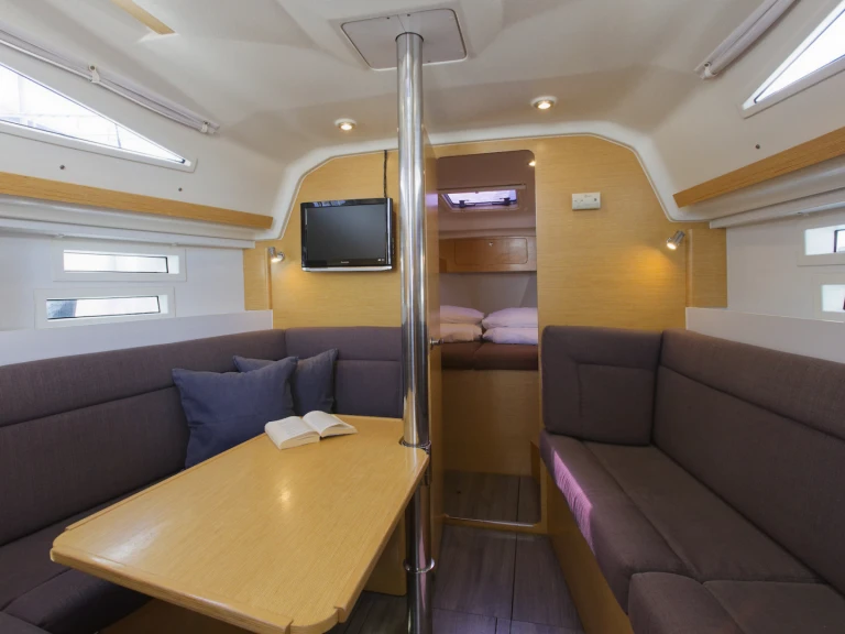 Rent a Elan Impression 35 Kaštela