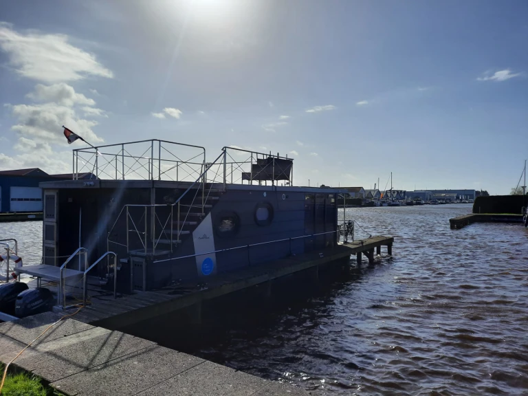 Houseboat for rent Woudsend at the best price