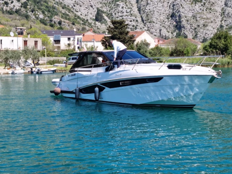 Motorboat rental with or without captain Rio Yachts Šibenik