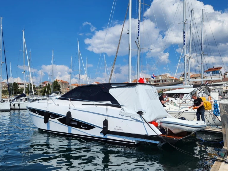 Bareboat Rental Motorboat Rio Yachts with a boat licence