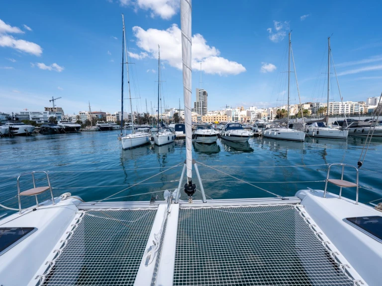 Lagoon Lagoon 42 in Gżira on SamBoat