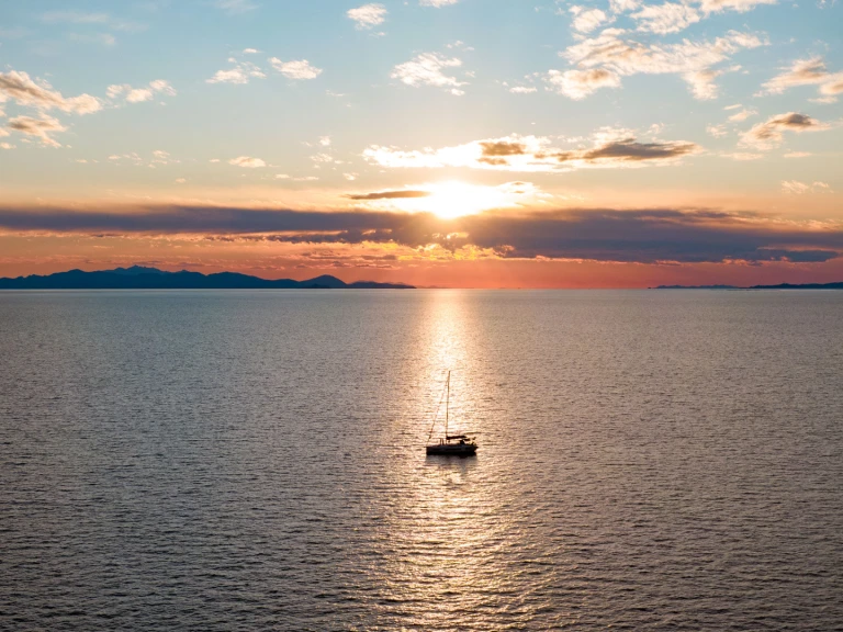 Yacht charter Furnari cheap Dufour 41