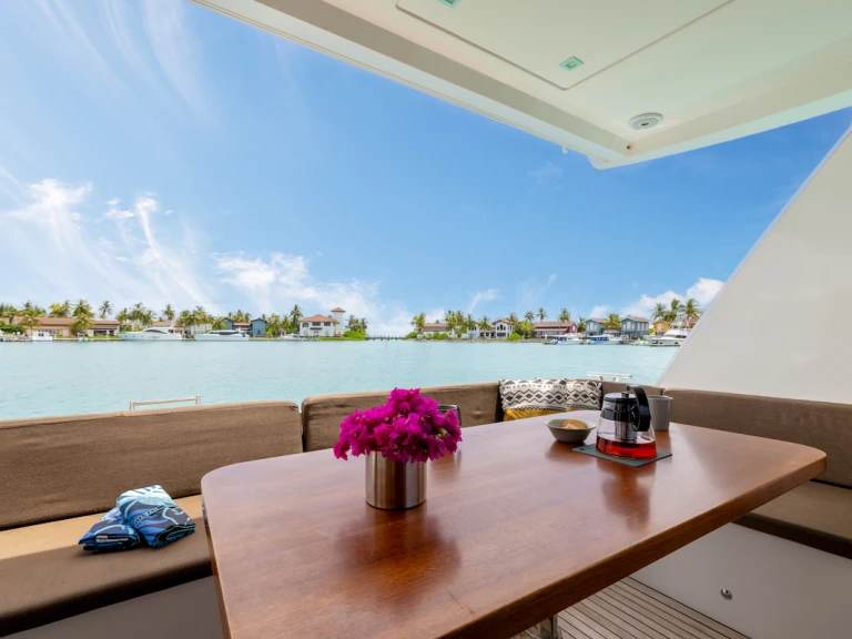 Rent a  Overblue 54 Malé