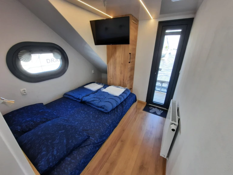 Houseboat for rent Woudsend at the best price