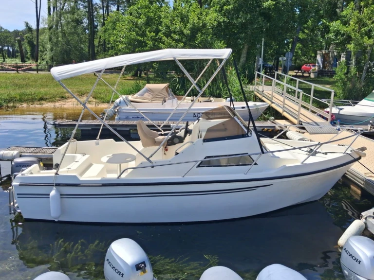 Motorboat rental in Sanguinet -  -