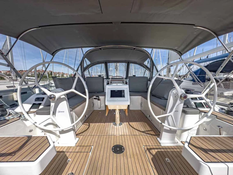 Rent a Bavaria Bavaria C42 Trogir