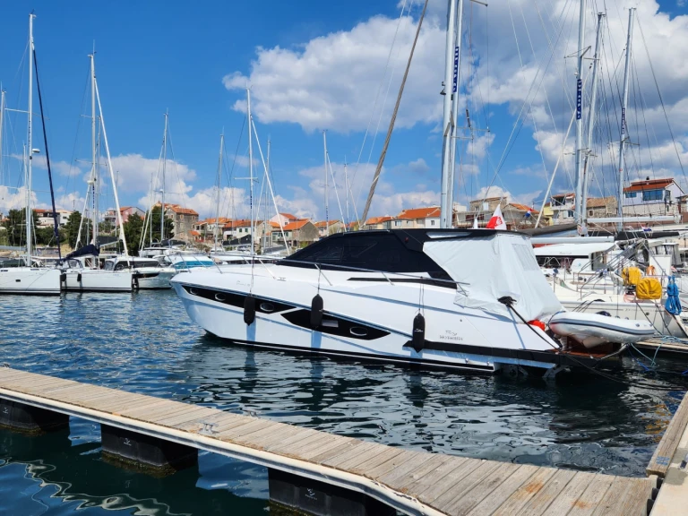 Yacht charter Šibenik cheap Parana 38