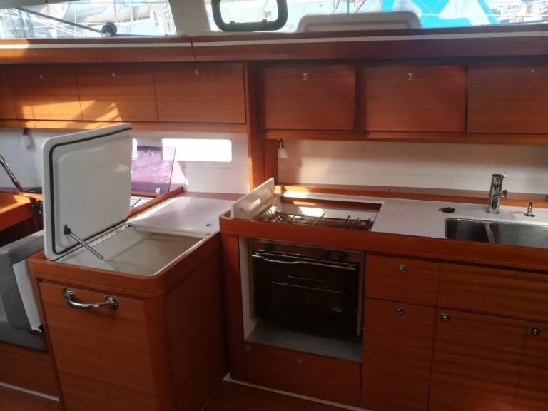 Sailboat rental in Saint-Gilles-Croix-de-Vie - Dufour Dufour 412 Grand Large