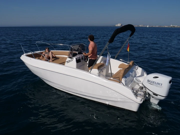 Boat rental Cantiere Nautico Speedy Speedy Cayman 585 in Roses on Samboat