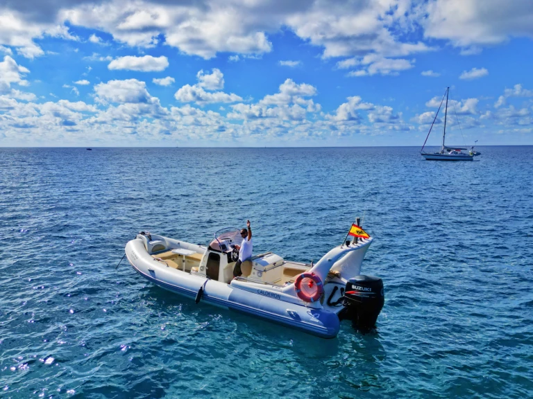 Yacht charter Arona cheap Medline 3