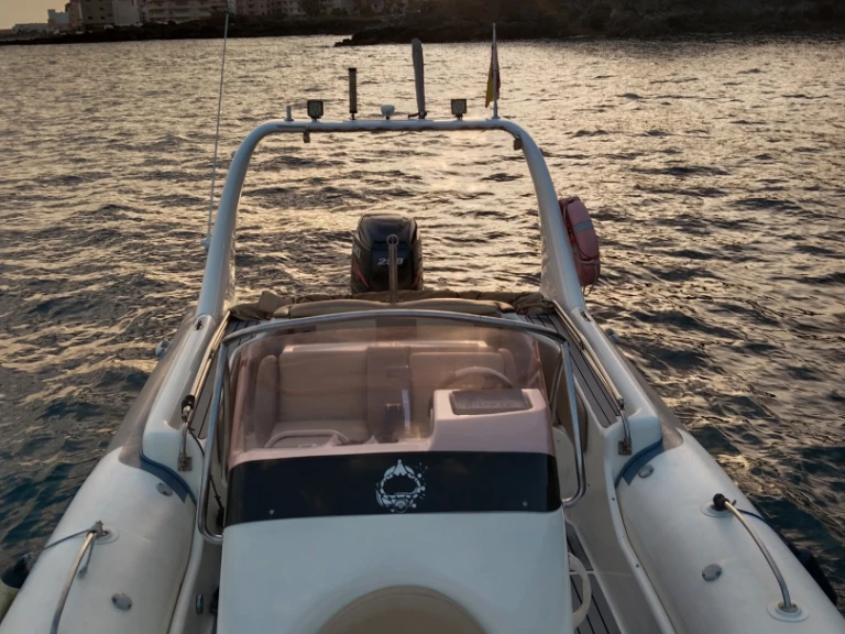 RIB rental in Arona - Zodiac Medline 3
