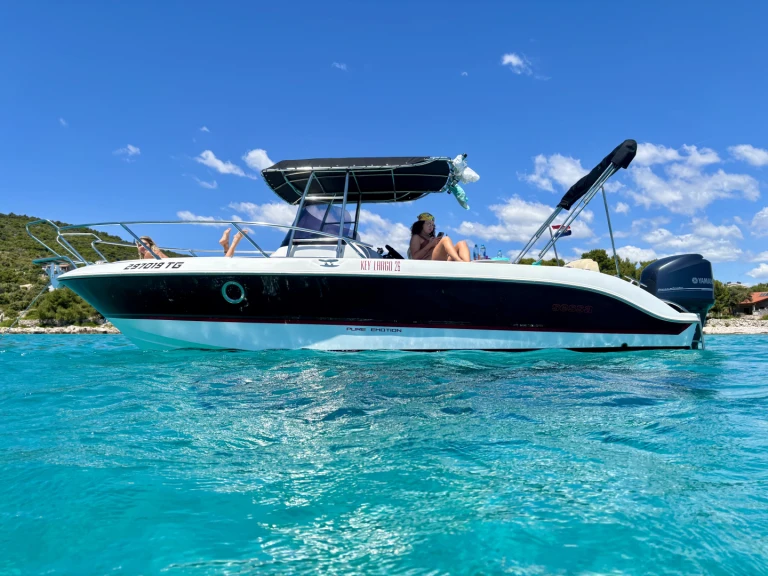 Motorboat for rent Trogir at the best price
