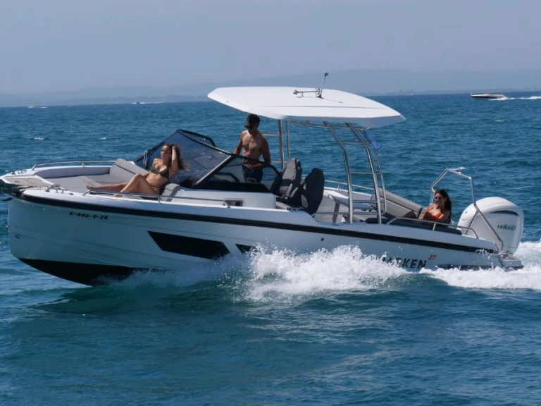 Quarken Quarken 27 T-TOP V1 charter bareboat or captained in  Roses