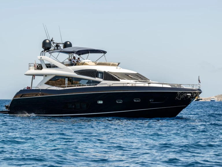 Luxury Yacht rental in St. Julian's - Sunseeker Manhattan 73