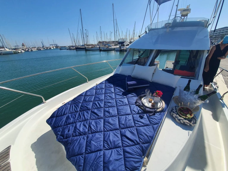 Yacht charter Cádiz cheap Antares 10.80