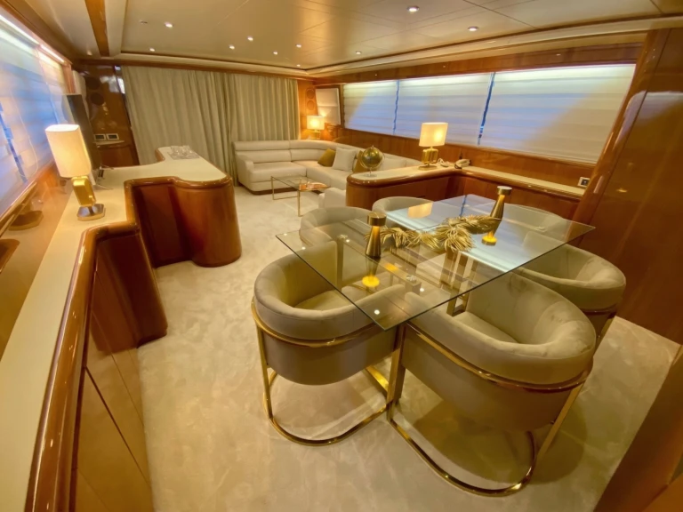 Luxury Yacht rental with or without captain Falcon Cannes
