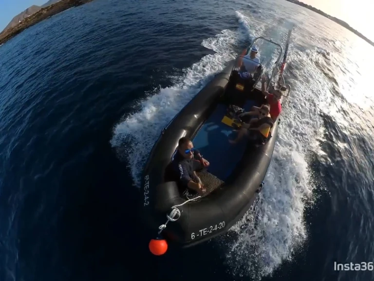 RIB rental in Las Galletas - Zodiac Explorer 640