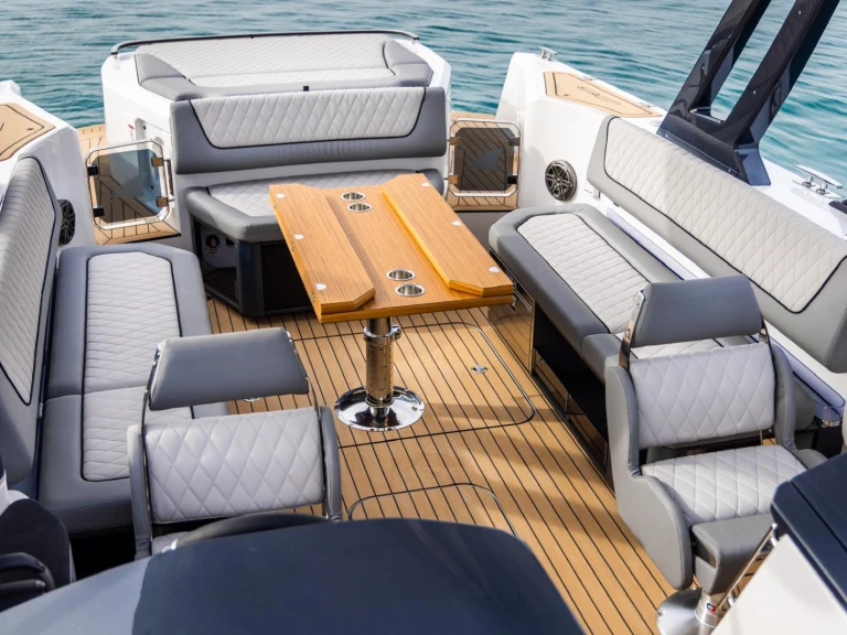 Rent a Alfamarine 28 Ibiza Town