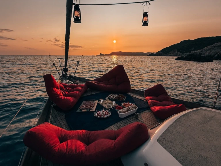 Bareboat Rental Sailboat Bateau d'architecte Carter with a boat licence