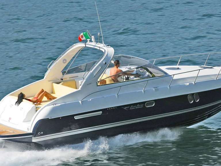 Airon 345 in Lagos on SamBoat