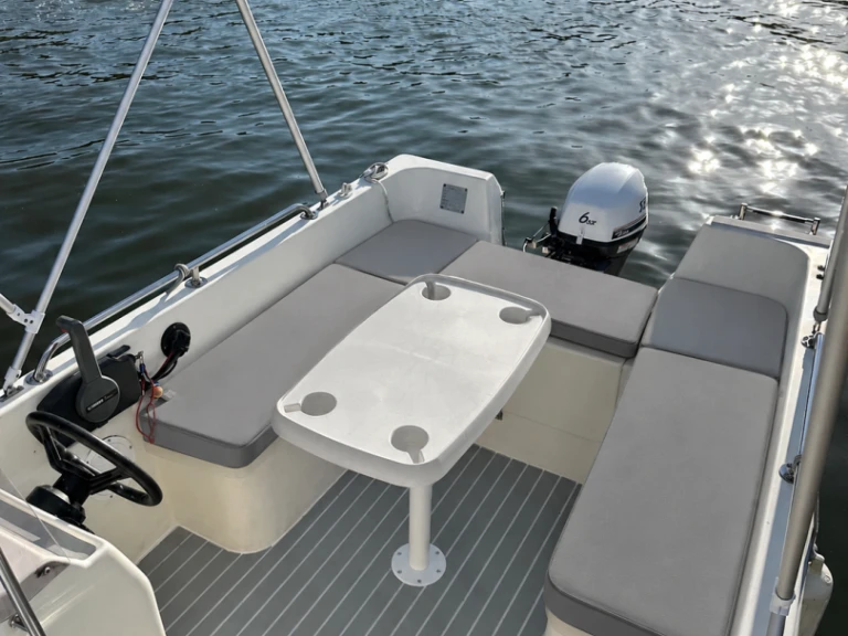 Bareboat Rental Motorboat Selva with a boat licence