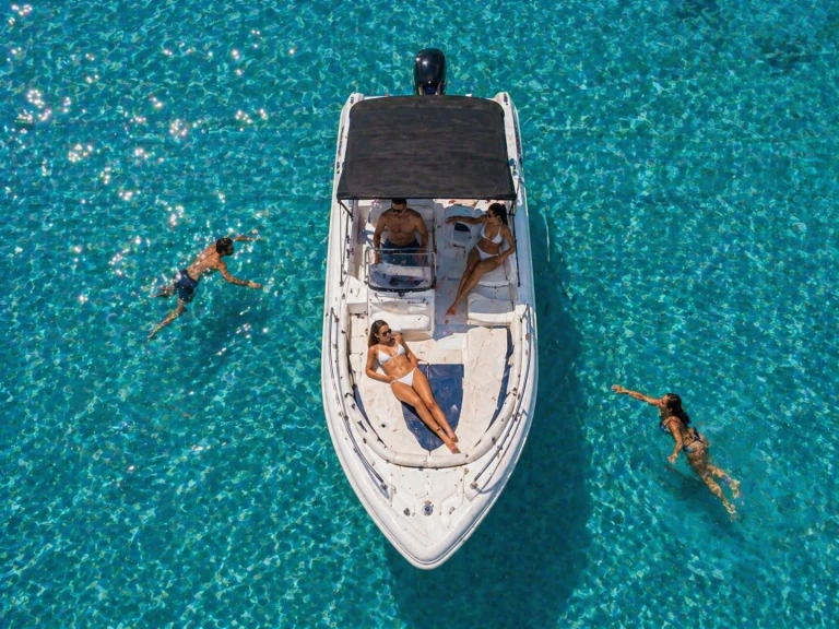 Rent a Ranieri Shark 17 Saint-Laurent-du-Var