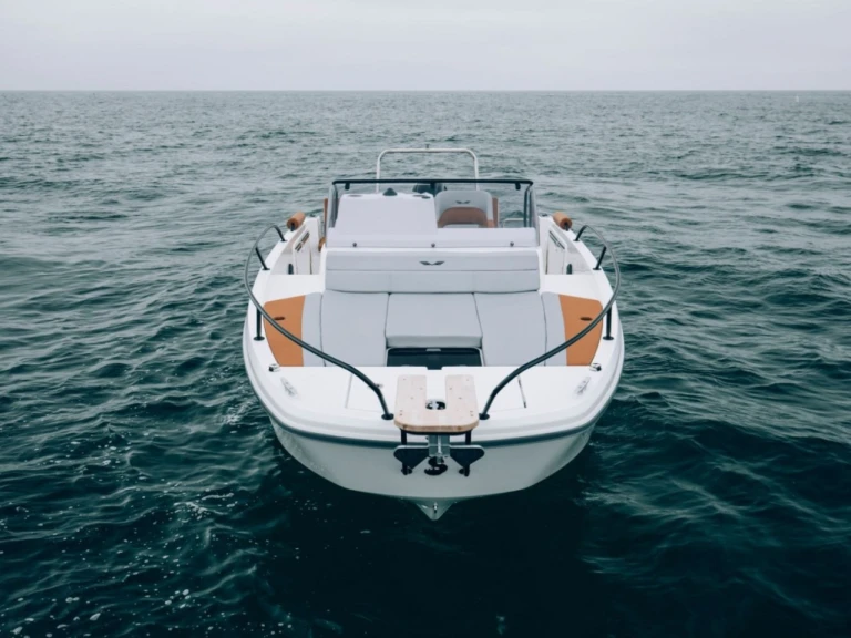 Motorboat for rent Marina deportiva de Menorca at the best price