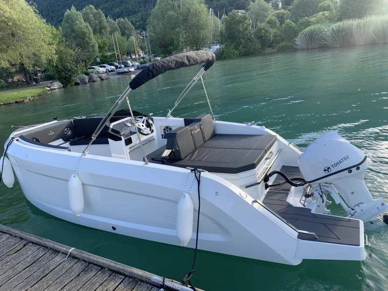 Motorboat rental in Annecy - Valory V620