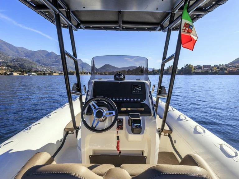 Boat rental Bwa Bwa 29 Premium in Port of Cannigione on Samboat