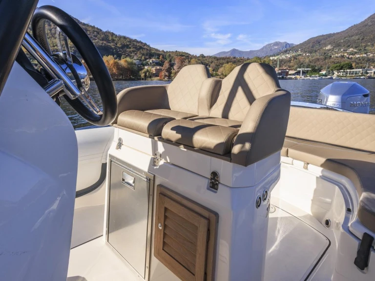 RIB for rent Port of Cannigione at the best price
