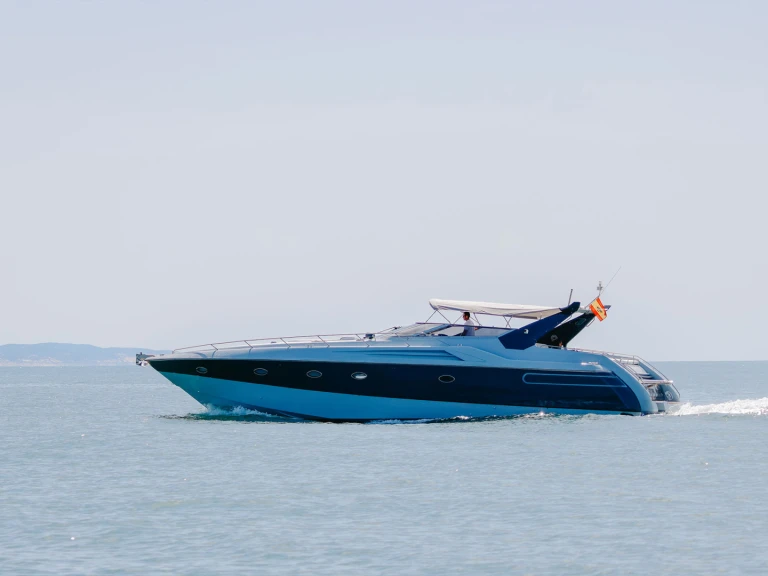 Bareboat Rental Luxury Yacht Sunseeker with a boat licence