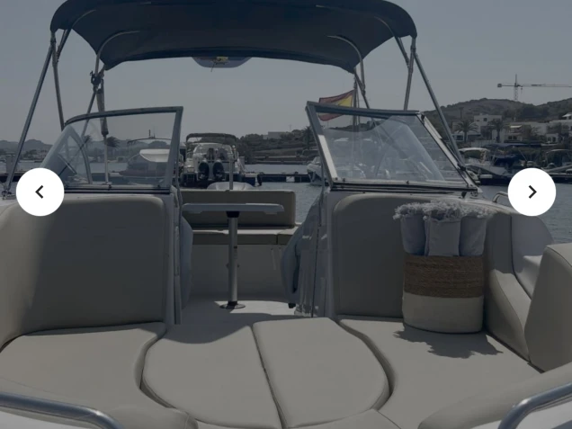 Bareboat Rental Motorboat Starcraft with a boat licence