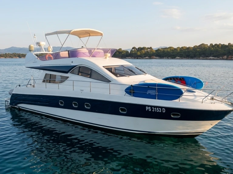 Yacht charter Golfe-Juan cheap 52
